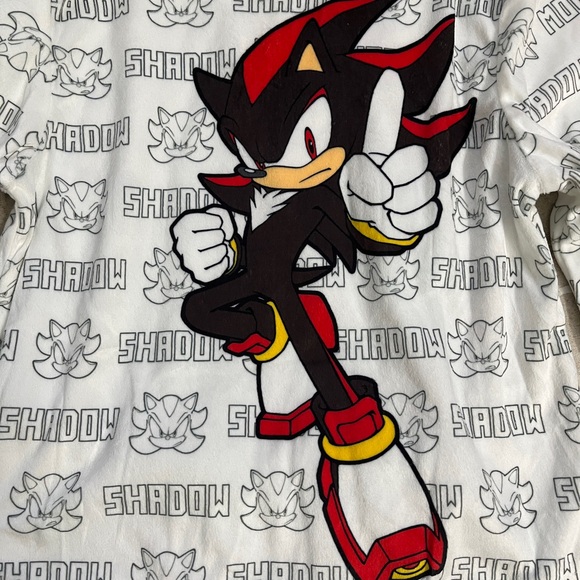 Sonic Boys Pajamas and winter hat/glove set - Picture 2 of 7